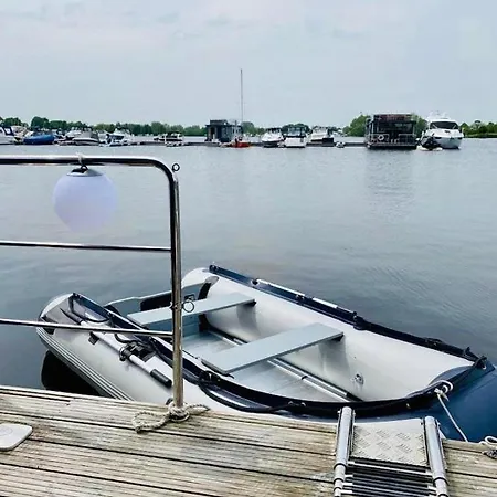 船屋 Hausboot La Mare Gabi