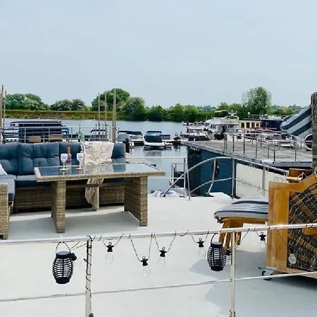 Hausboot La Mare Gabi *