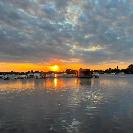 船屋 Hausboot La Mare Gabi